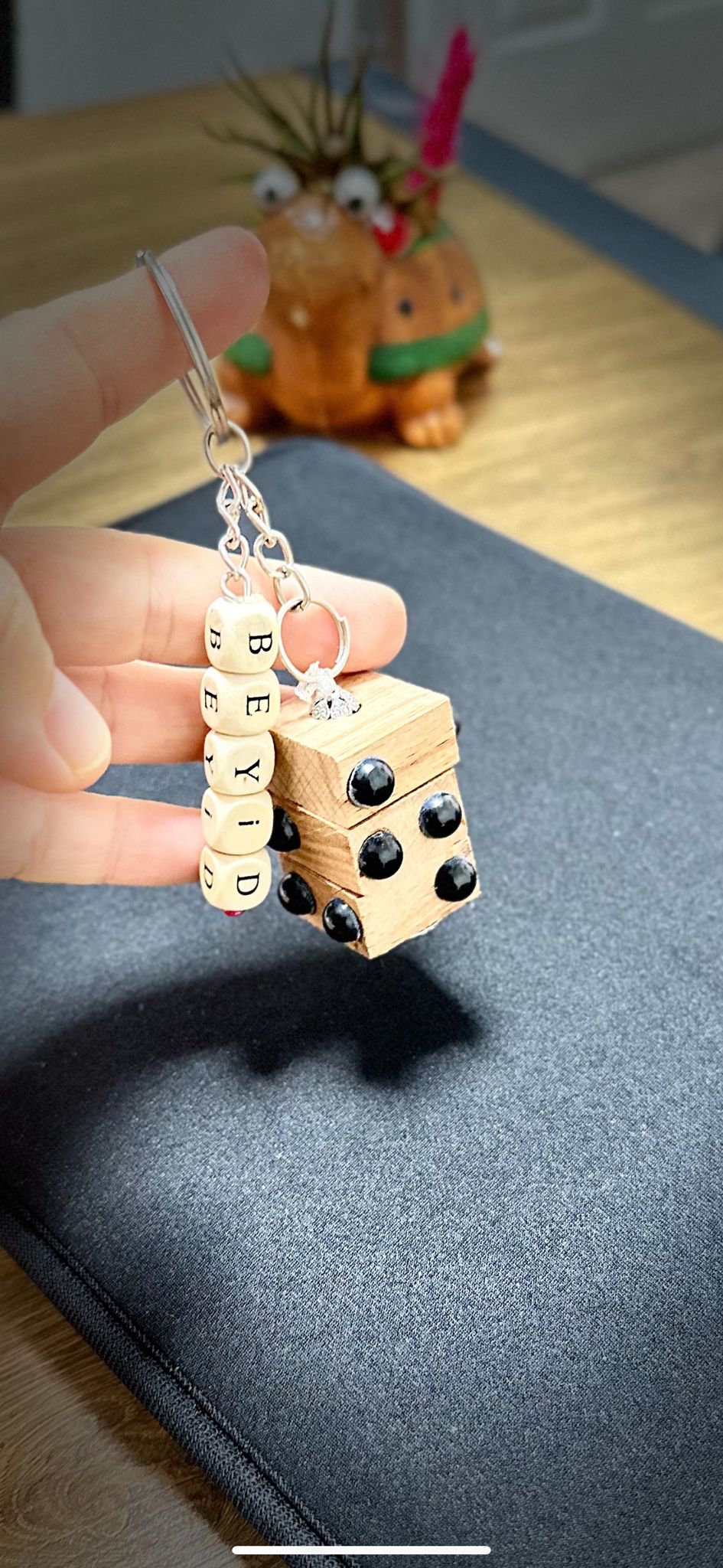 BRAILLE%20ÖĞRETİCİ%20AHŞAP%20ANAHTARLIK
