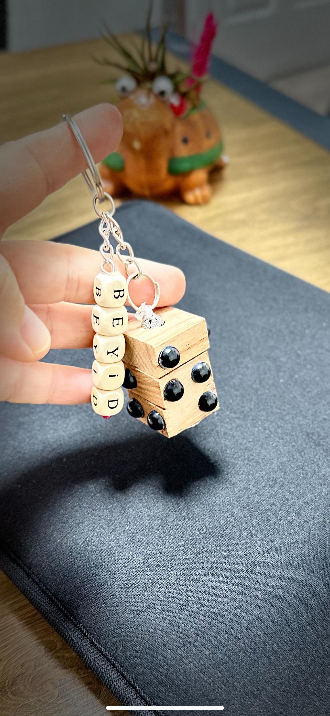 BRAILLE%20ÖĞRETİCİ%20AHŞAP%20ANAHTARLIK