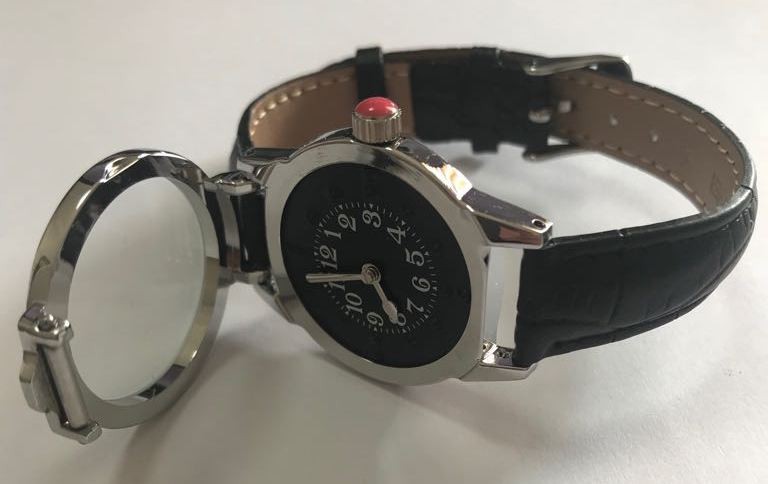 Bayan%20Kabartma%20Saat%20-%20Siyah%20Kadran/Siyah%20Deri%20Kordon