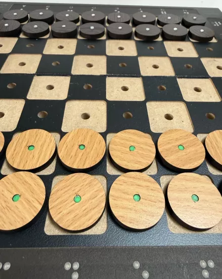 Kabartma Dama Taşı