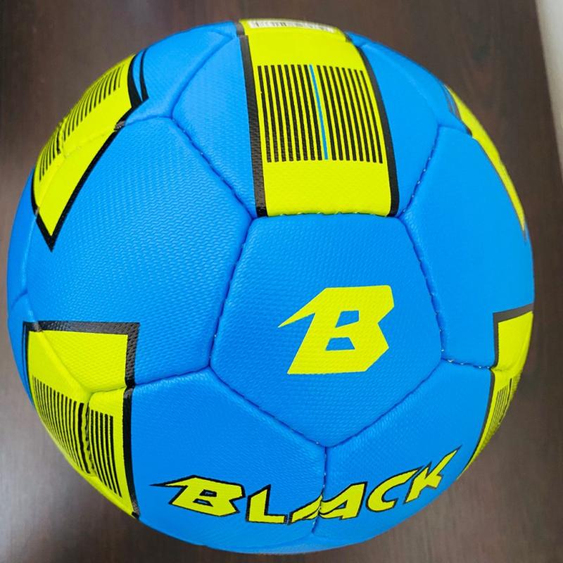 Zilli Futbol Topu